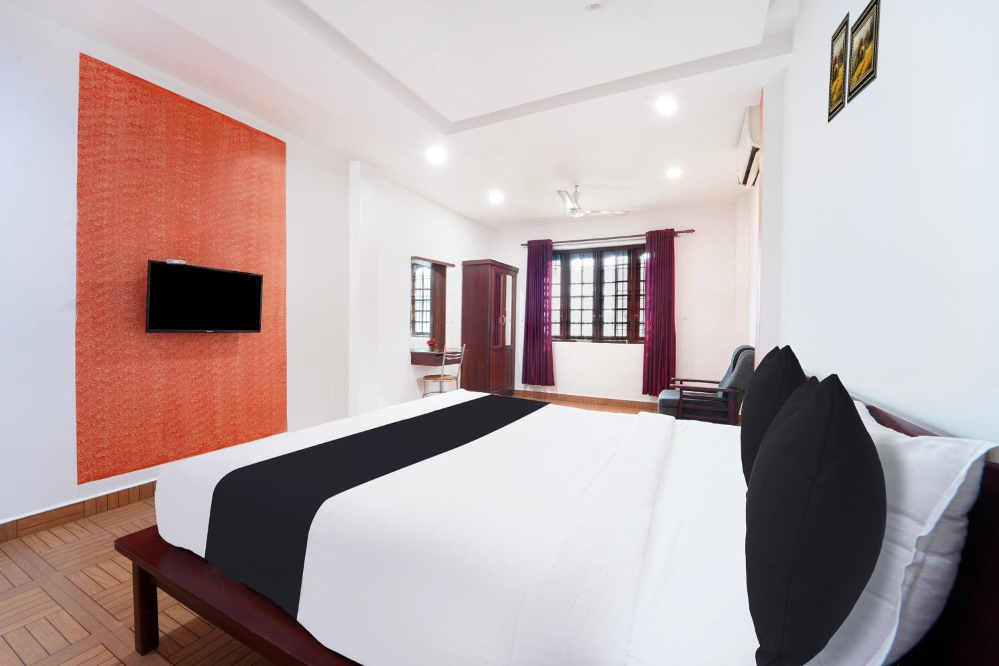 Super Townhouse City Center Ernakulam Kochi Exterior foto
